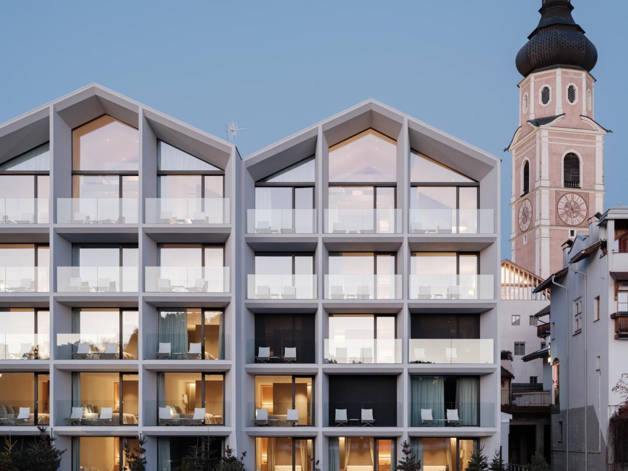 Schgaguler Hotel กัสเตลรอตโต ภายนอก รูปภาพ